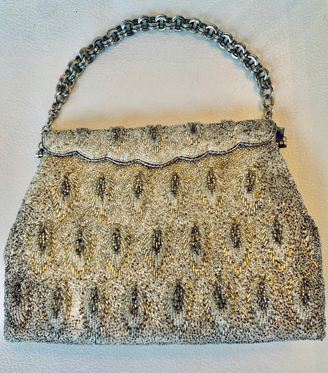Vintage beaded evening bag  Beaded evening bags, Vintage beaded evening bag,  Vintage evening bags